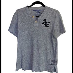 Grey American Eagle Shirt. 100% cotton used but great condition. Size XS